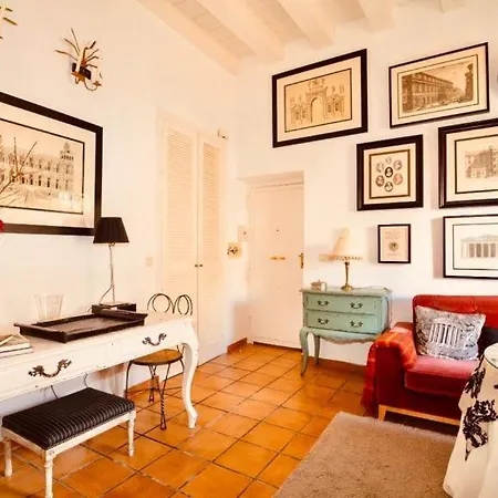La Casa Colora Apartment *